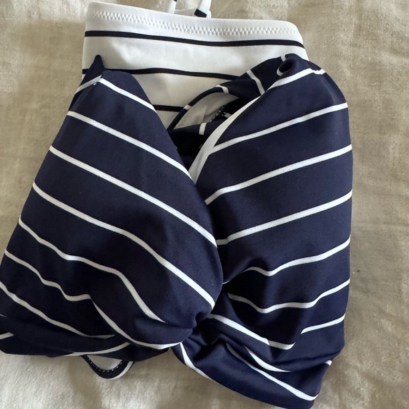 Cupshe Navy and White Bikini - Picture 8 of 8